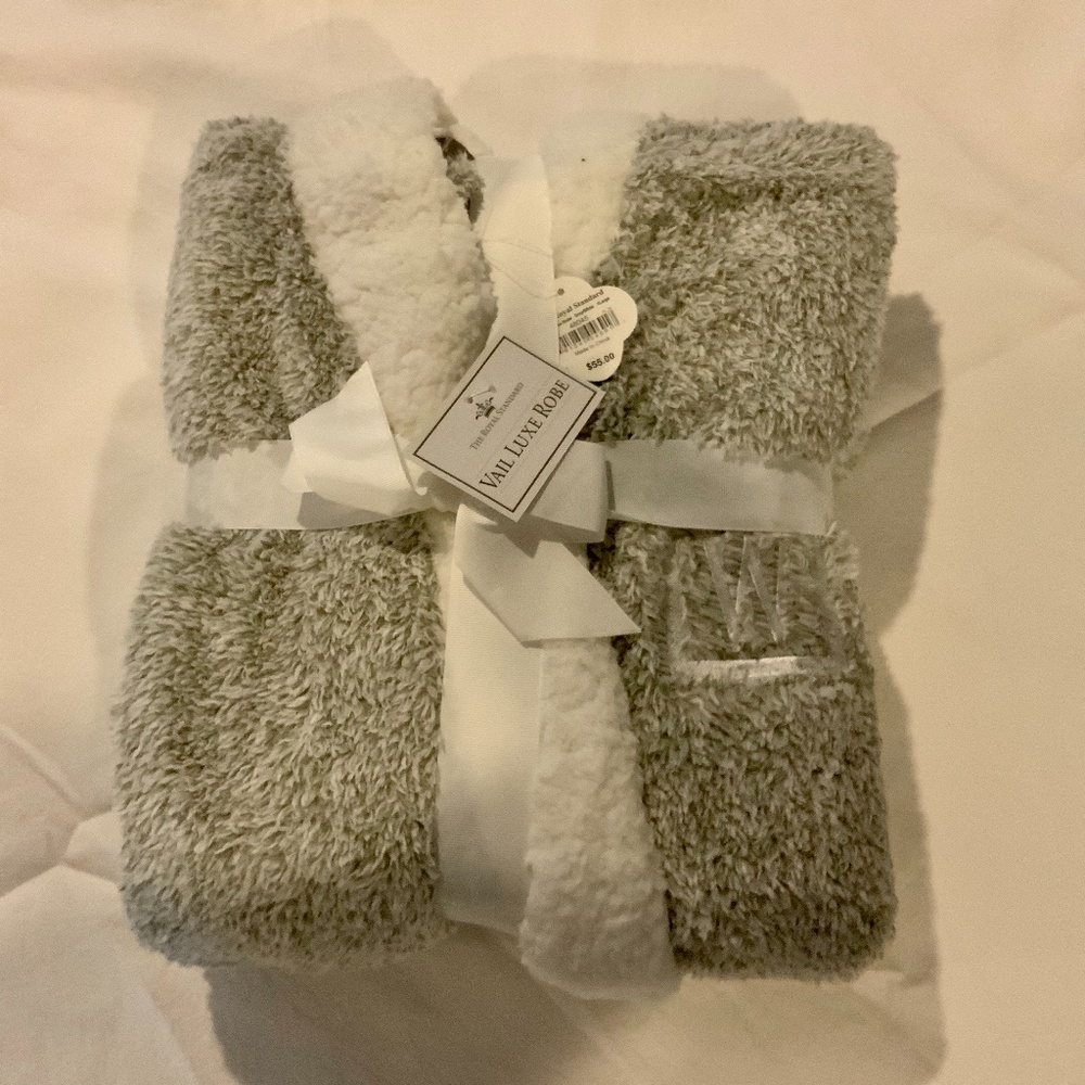 Ladies plush initial W robe